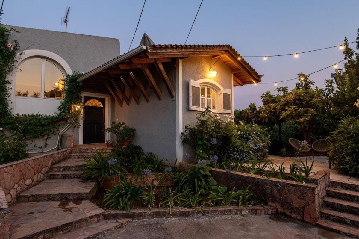 Serene Seaside Bliss - Lush & Secluded Garden Oasis Kalamata Esterno foto